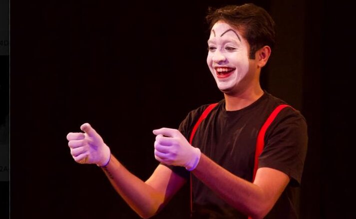 emoticons-theatre-gallery-01