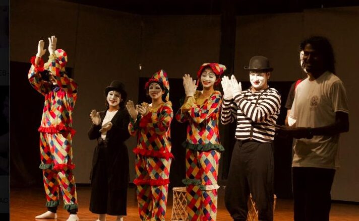 emoticons-theatre-gallery-05