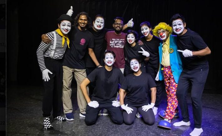emoticons-theatre-gallery-08